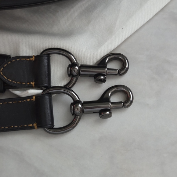 Coach Glovetanned Leather Black Saddle Bag Crossbody - Picture 12 of 13
